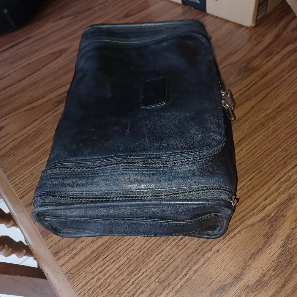 Tumi Vintage Leather Travel Kit, 13x8.5x4